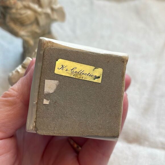 Virgin Mary and Joseph each holding baby Jesus. Winged Angel series. K’s collect - Picture 7 of 13